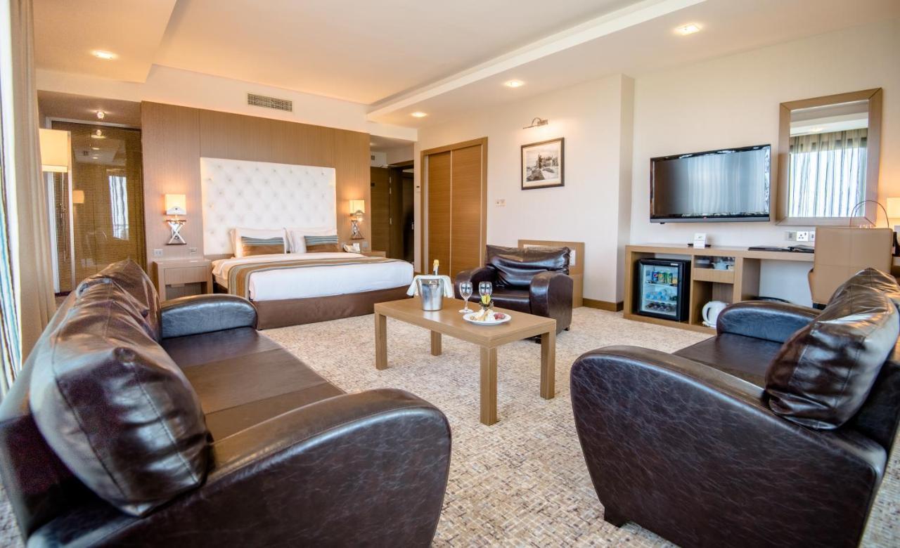 Korineum Golf & Beach Resort Agios Georgios  Exteriér fotografie