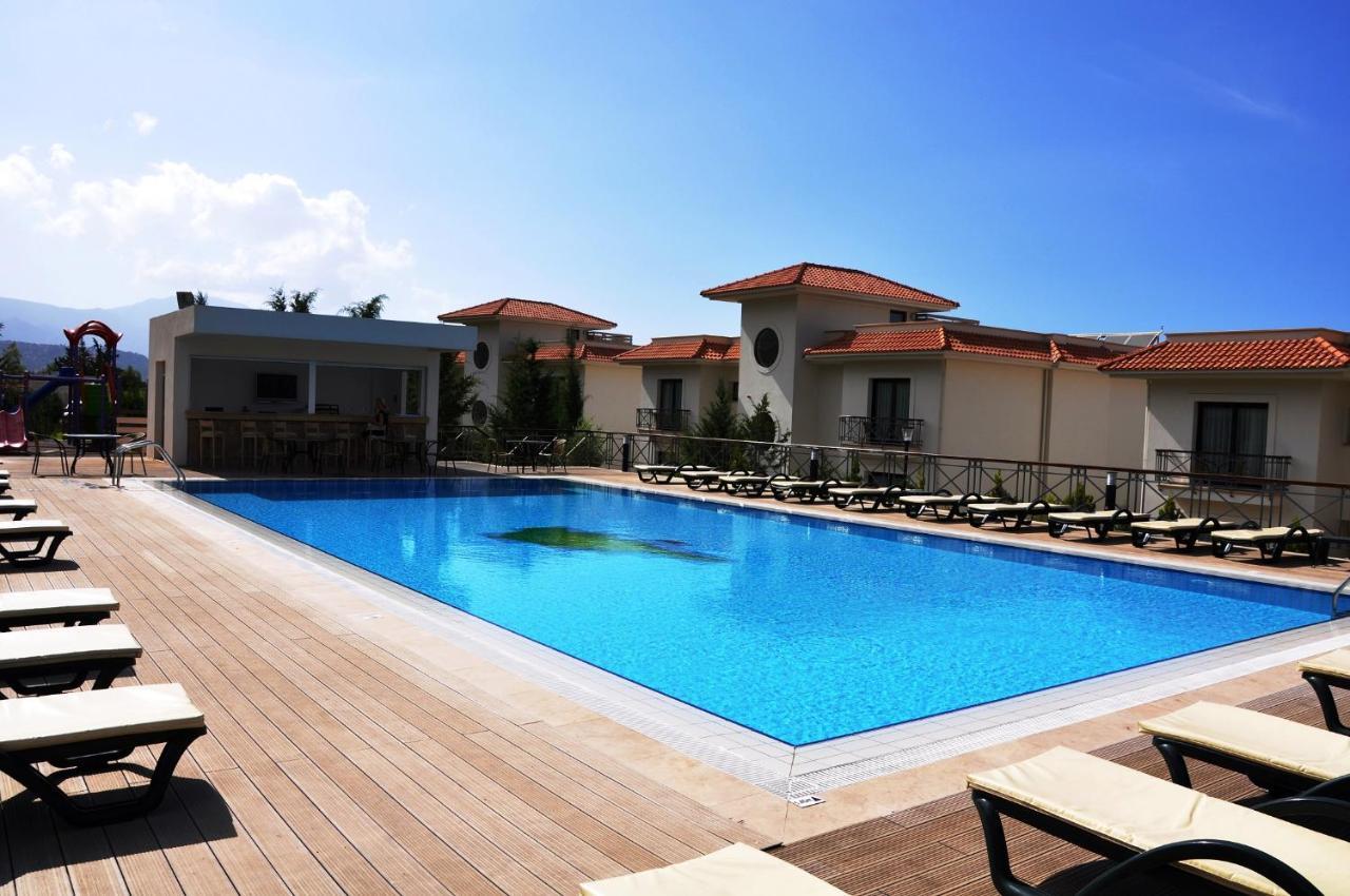 Korineum Golf & Beach Resort Agios Georgios  Exteriér fotografie